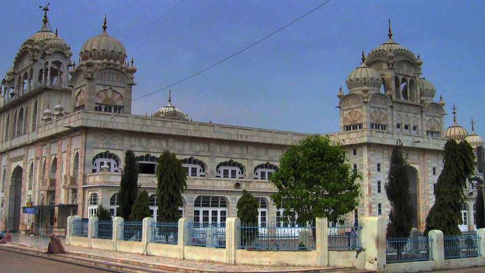 Rishikesh to Ludhiana Taxi Service