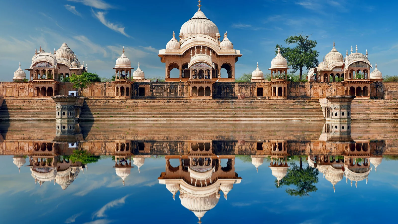 Rishikesh to Mathura Taxi
